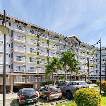 Апартаменты Amani 133,3 Minutes To Airport,With Gym & Pool,Fast Wi-Fi, Free Netflix Мактан Экстерьер фото